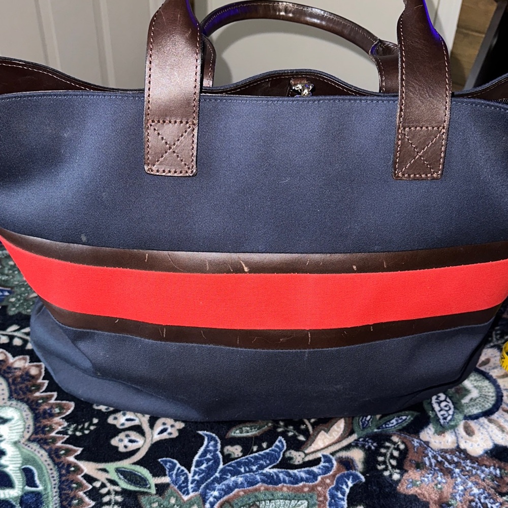 Dooney & Bourke Stylish Navy and Red X-Large Tote Bag - Picture 6 of 12